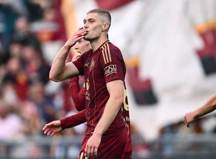Новини спорту - Довбик прокоментував чутки про свій перехід з Роми в інший клуб