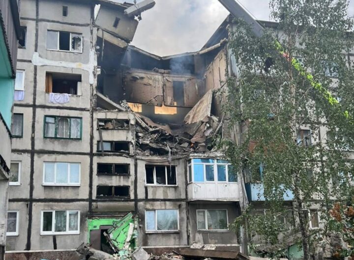 Новини України - Дрон росіян влучив у п’ятиповерхівку на Донеччині