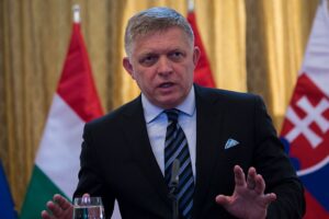 Новини світу - Фіцо поскаржився на план відмови від енергоносіїв РФ