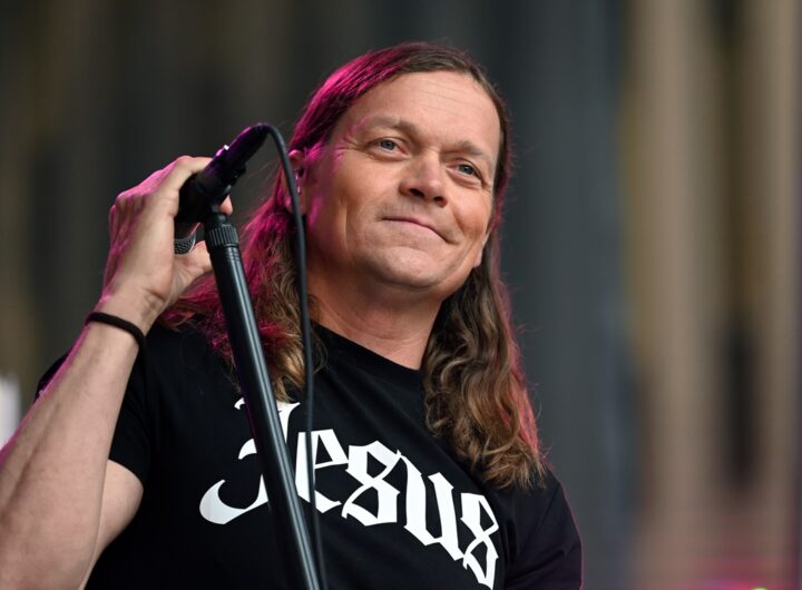 Новини культури - Фронтмен 3 Doors Down Бред Арнольд розповів про боротьбу з раком