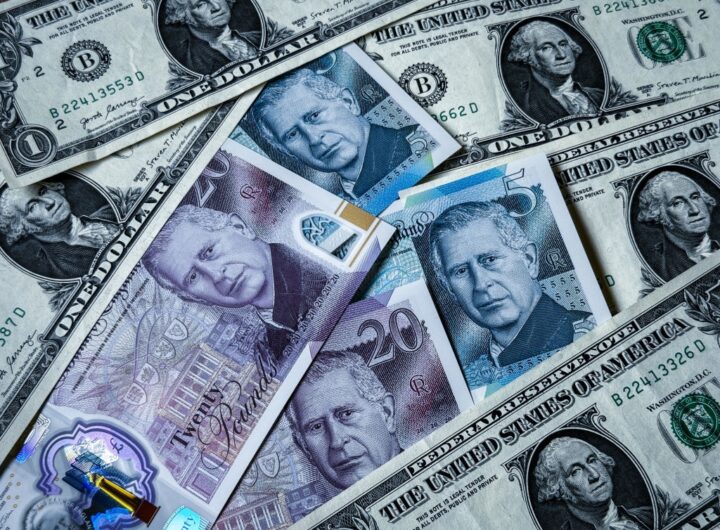 Новини бізнесу - Фунт досяг максимуму 2022 року, "завдяки" Трампу