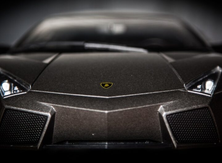 Новини бізнесу - Гібриди принесли Lamborghini майже €900 млн за квартал