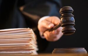 Новини України - Головного митника судитимуть за приховування майна на $100 тисяч
