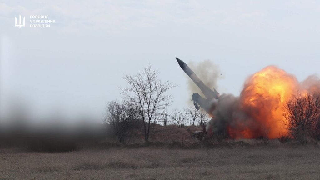 Новини України - ГУР показало, як б’є ракетами С-200 по росіянах