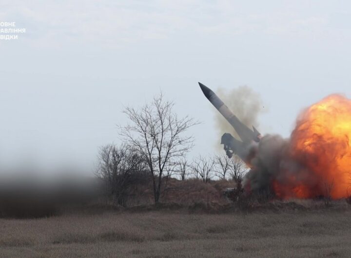 Новини України - ГУР показало, як б’є ракетами С-200 по росіянам