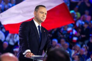 Новини світу - Кандидат у президенти Польщі втрапив у скандал через жест на дебатах