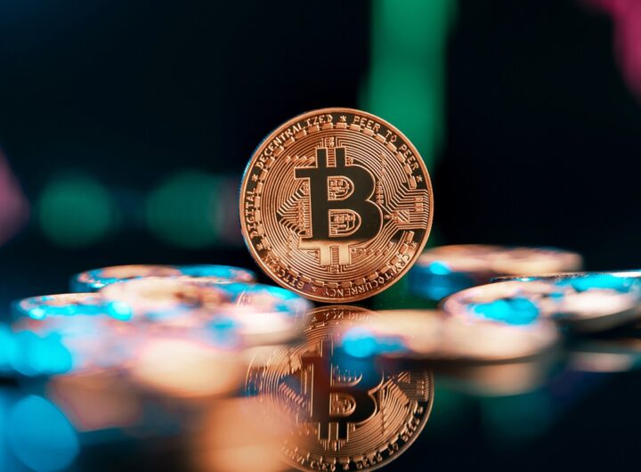Новини світу - Курс біткоїну перевищив 105 тис. дол. уперше з січня