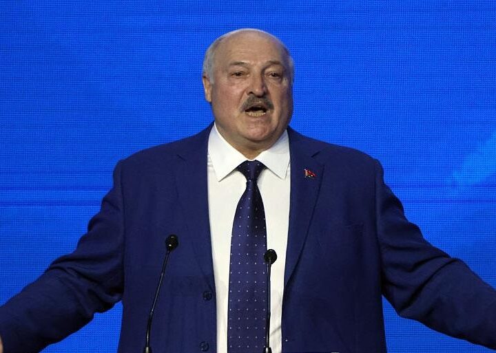 Новини світу - Лукашенко помилував понад 40 політв'язнів "до 9 травня"