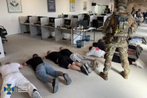 Новини України - На Закарпатті викрили колцентр, що обкрадав громадян ЄС