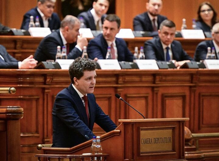 Новини світу - Новообраний президент Румунії склав присягу