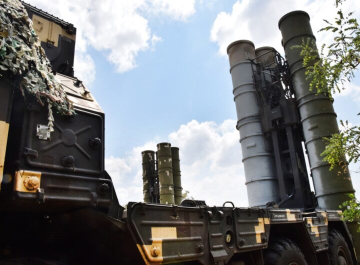 Новини України - ППО перехопила три ракети і десятки дронів