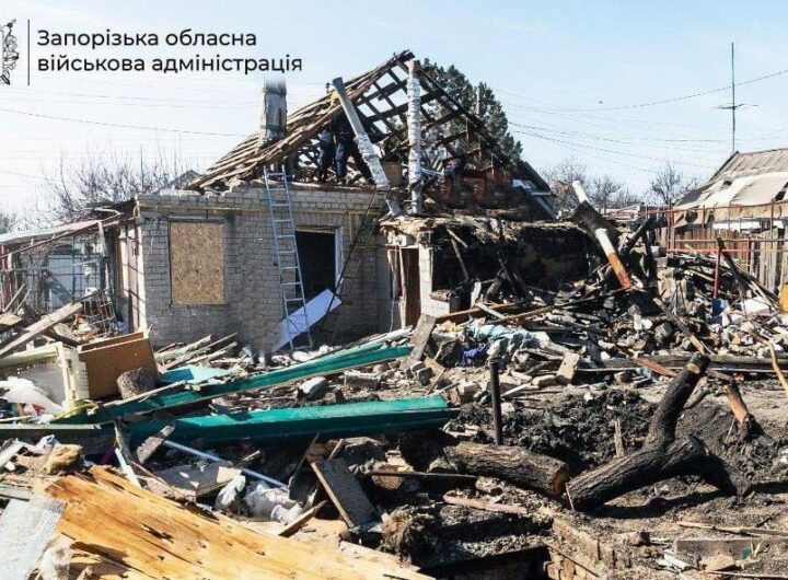 Новини України - РФ скинула п’ять авіабомб на село на Запоріжжі: під завалами люди