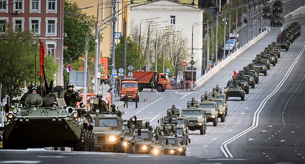 Новини світу - Сі їде, готують провокації. Парад у Москві