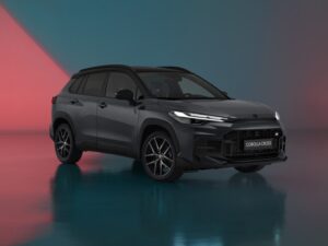 Авто новини - Toyota представила новий Corolla Cross разом зі спортивною версією