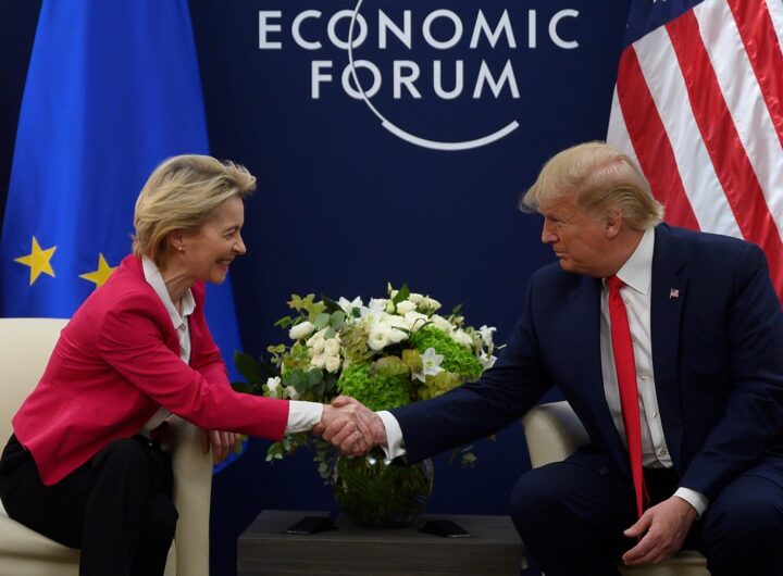 Новини світу - Трамп відклав мита на імпорт з ЄС