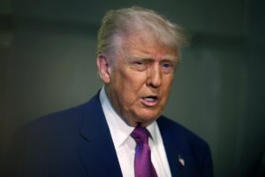 Новини світу - Трамп впритул наблизився до санкцій проти РФ - WSJ