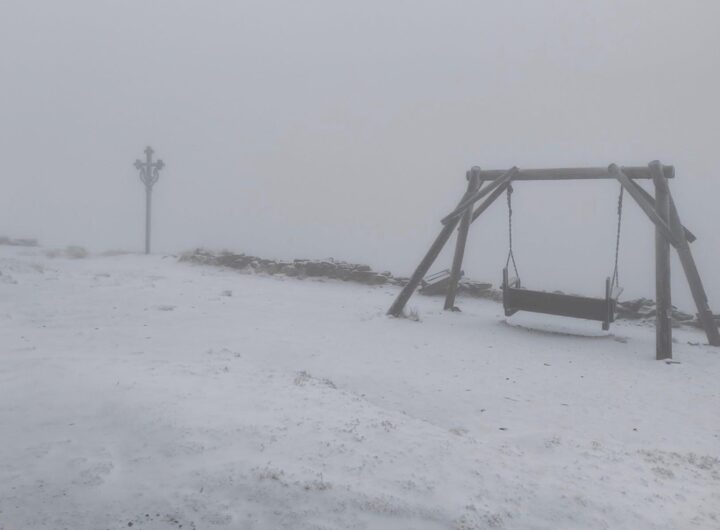 Новини України - У Карпатах насипало снігу і вдарив мороз