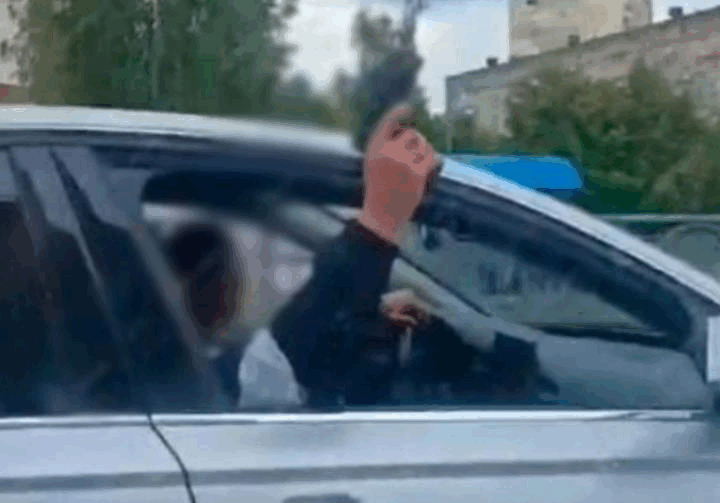 Новини Києва - У Києві чоловіки влаштували стрілянину з вікна авто