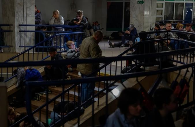 Новини Києва - У Києві під час трьох масованих атак в метро укривалися понад 49 тис. людей