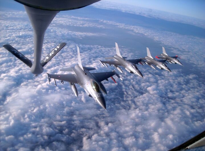 Новини світу - У США схвалили новий пакет допомоги Україні для обслуговування F-16