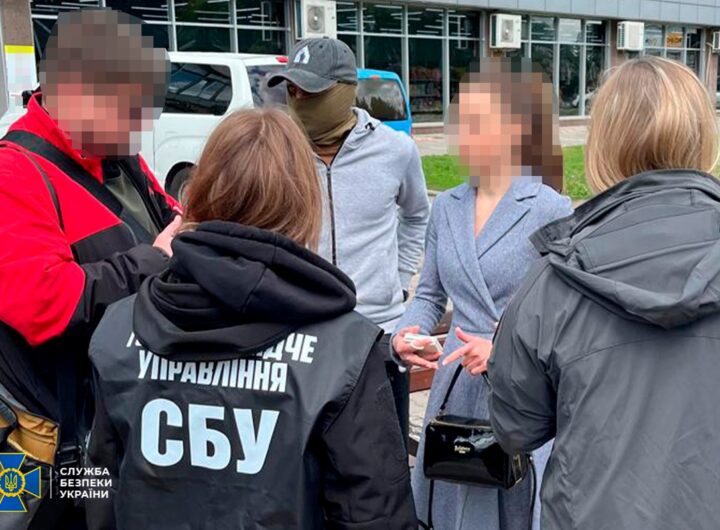 Новини України - У Сумах на вимаганні хабаря затримали посадовицю вишу