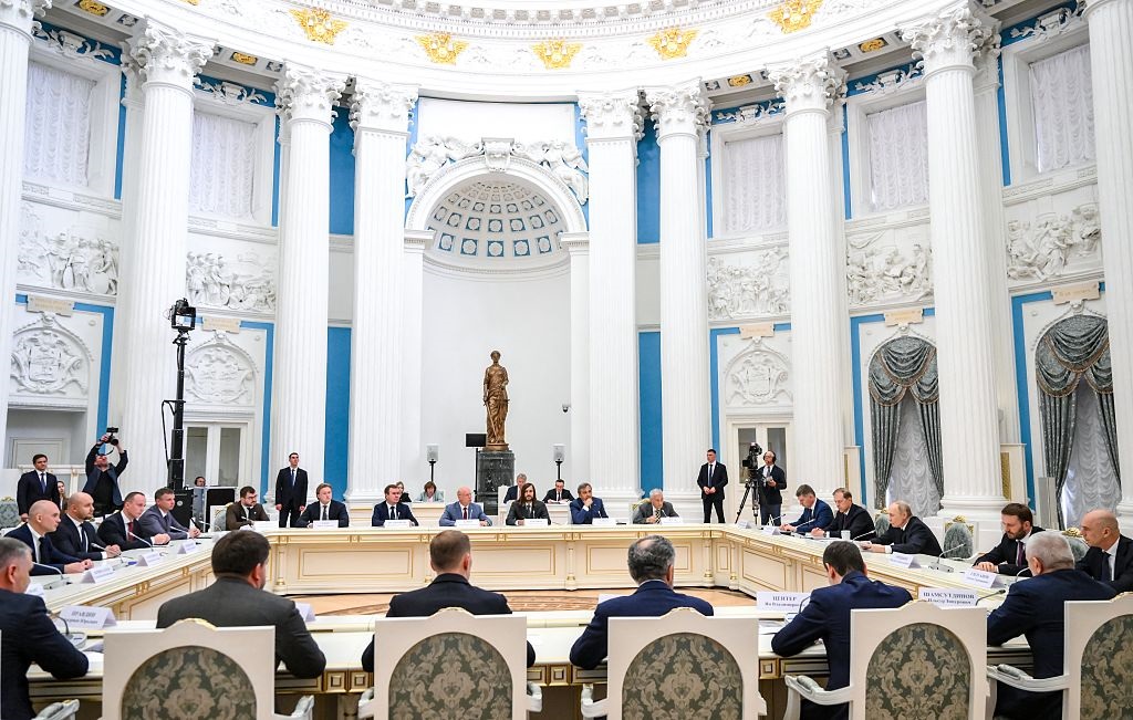 Новини бізнесу - Уряд РФ попередив про загрозу погіршення ситуації в економіці