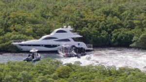 Новини світу - В США затримали росіянина під час спроби викрасти елітну яхту