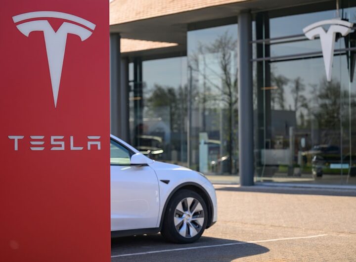 Новини бізнесу - В Європі обвалилися продажі Tesla