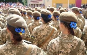 Новини України - В ЗСУ зробили заяву про обов'язкову службу жінок