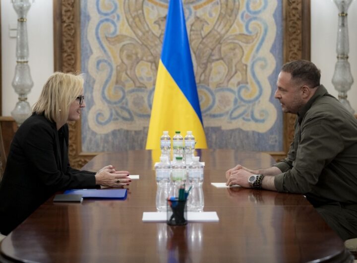Новини України - Єрмак зустрівся з тимчасовою повіреною в справах США в Україні