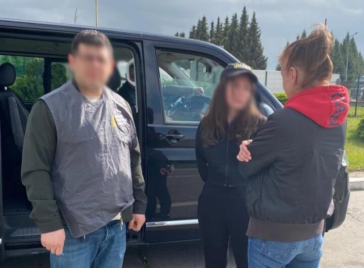 Новини України - З Німеччини екстрадували підозрювану у розкраданні землі під Києвом