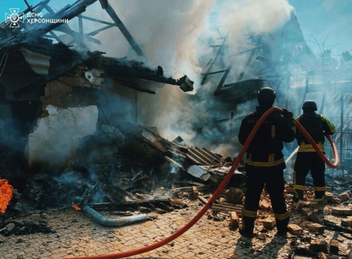 Новини України - З’явилися фото наслідків обстрілів у Херсоні