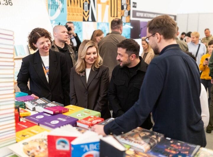 Новини України - Зеленський обрав "Убити тирана" на 13-му Книжковому Арсеналі у Києві