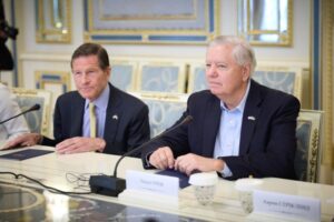 Новини світу - Додатковий тиск: чому США хочуть запровадити 500% тарифи друзям РФ