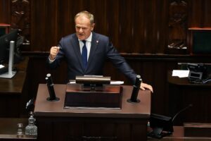 Новини світу - Дональд Туск пережив вотум довіри: що це означає