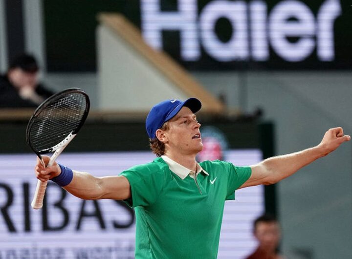 Новини спорту - Джокович поступається в півфіналі Ролан Гаррос першій ракетці світу