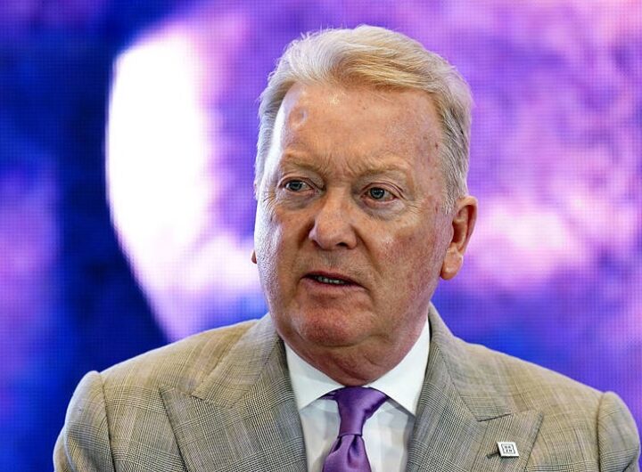 Новини спорту - Френк Воррен про Дюбуа перед боєм: Жодних проблем, усе під контролем