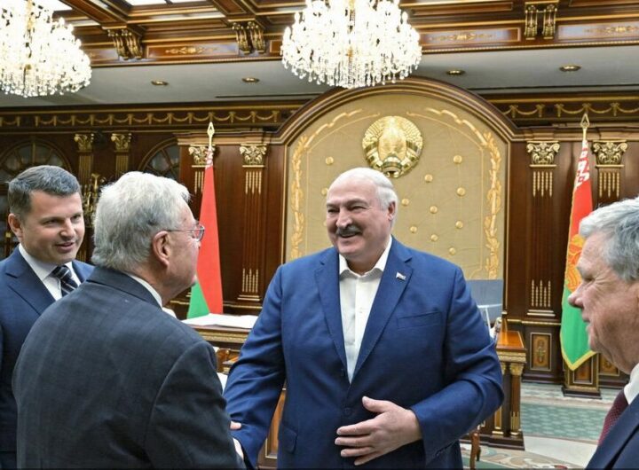 Новини світу - Келлог зустрівся з Лукашенко у Мінську