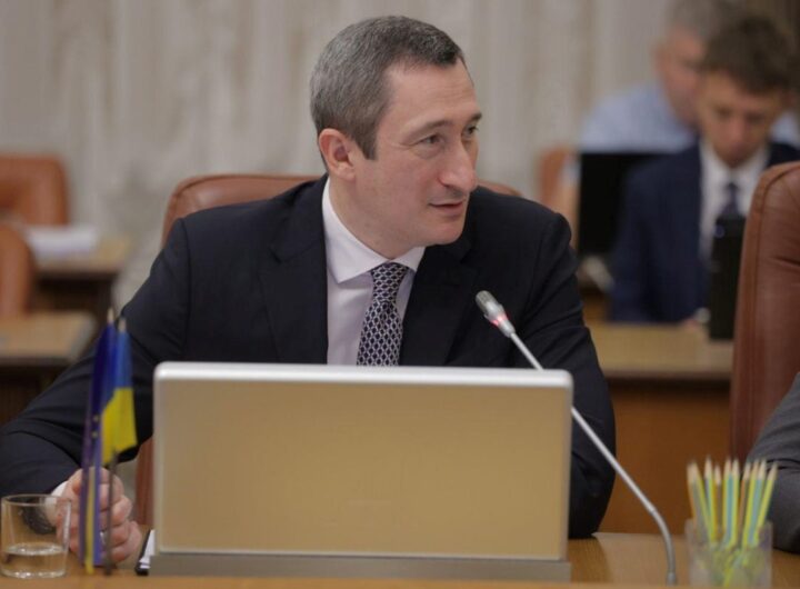 Новини України - НАБУ оголосило підозру віцепрем’єру Чернишову