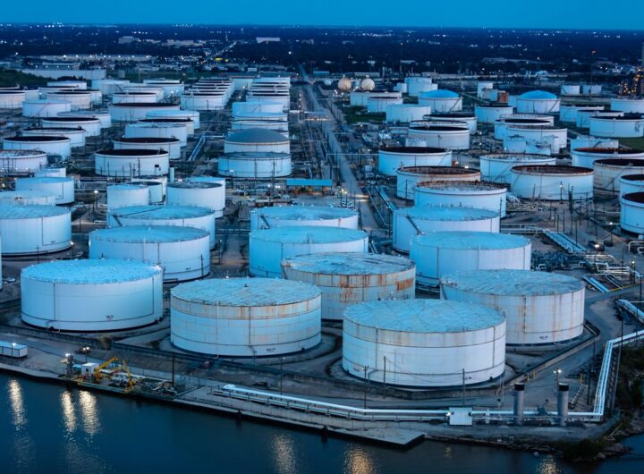 Новини бізнесу - Нафтові резерви США впали до річного мінімуму