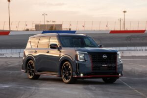 Авто новини - Nissan представила спортивну версію позашляховика Armada