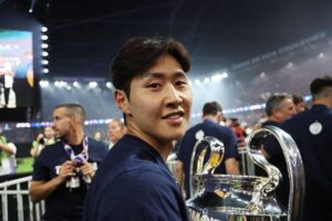Новини спорту - Новоспечений чемпіон Ліги чемпіонів може продовжити кар'єру в Наполі