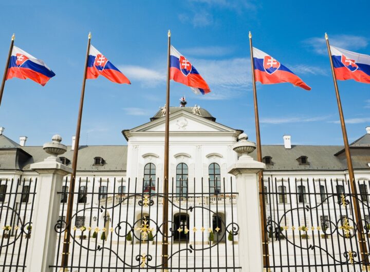 Новини світу - Парламент Словаччини ухвалив проросійську резолюцію