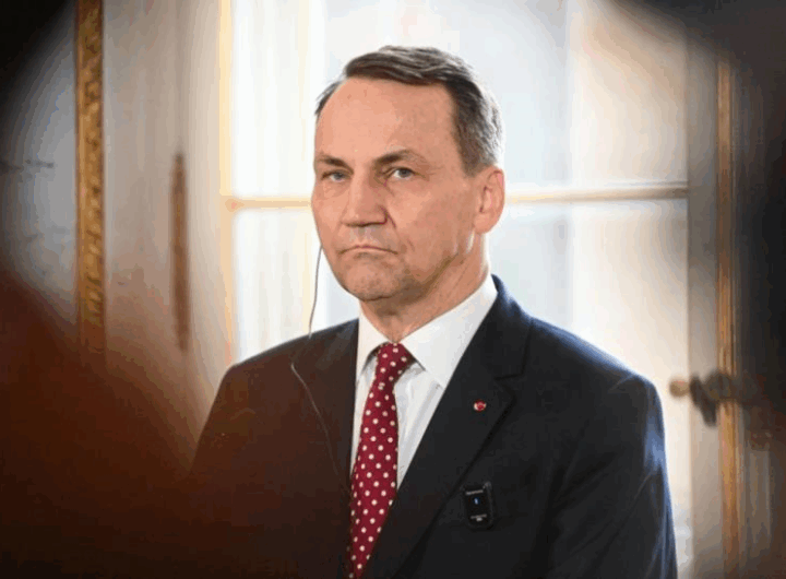 Новини світу - Сікорський пригадав Маску образу