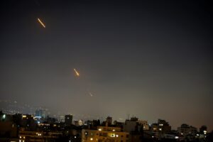 Новини світу - США допомогали Ізраїлю збивати ракети Ірану - ЗМІ