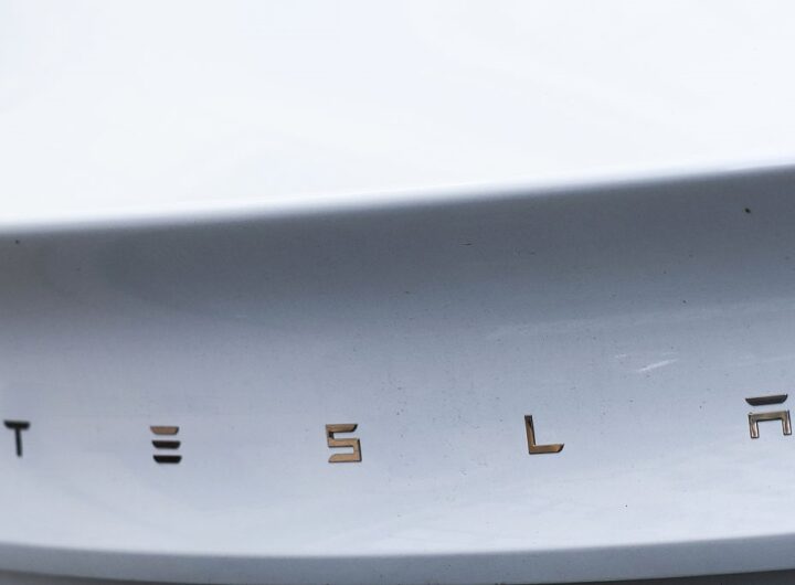 Авто новини - Tesla очолила рейтинг вживаних авто в Україні