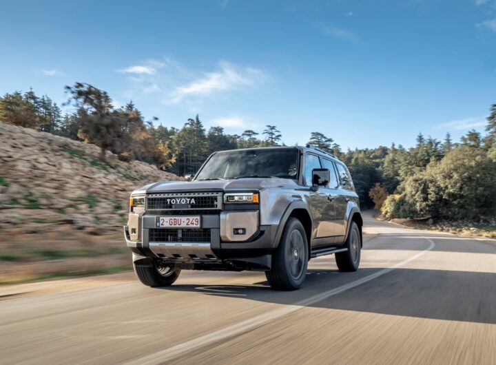 Авто новини - Toyota Land Cruiser Prado отримав дві нові версії
