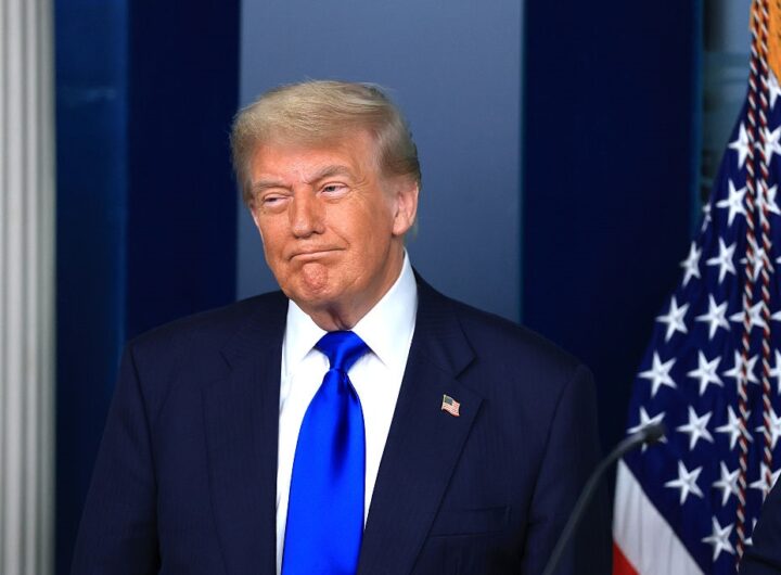 Новини світу - Трамп підписав указ про зняття санкцій з Сирії