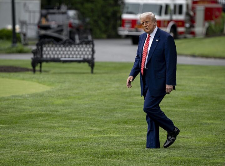 Новини світу - Трамп поширив конспірологію про "заміну Байдена роботом"