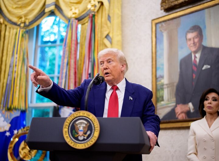 Новини світу - Трамп запровадив заборону на в’їзд для громадян 12 країн